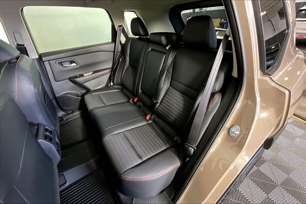 2025 Nissan Rogue Rock Creek®