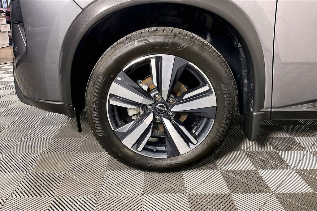 2024 Nissan Rogue SL