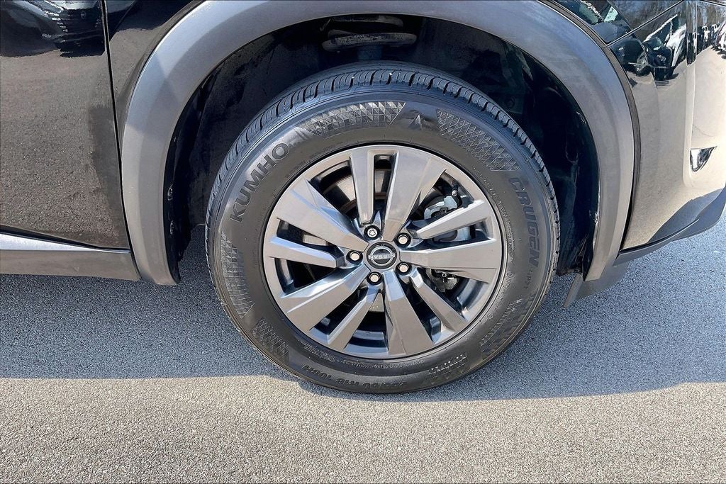 2022 Nissan Pathfinder S