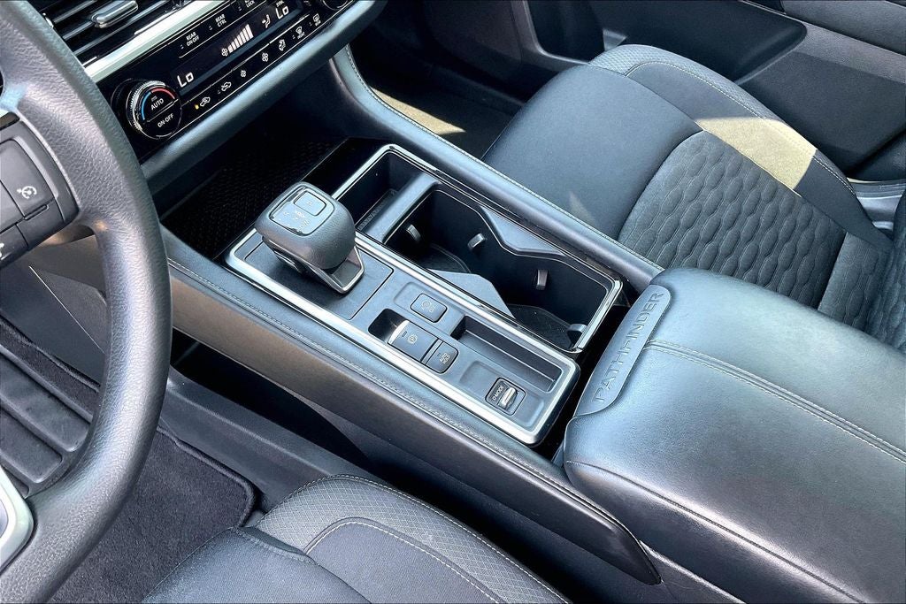 2022 Nissan Pathfinder S