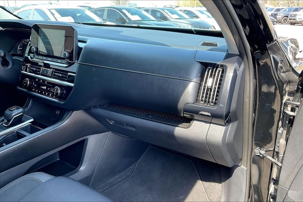 2022 Nissan Pathfinder S