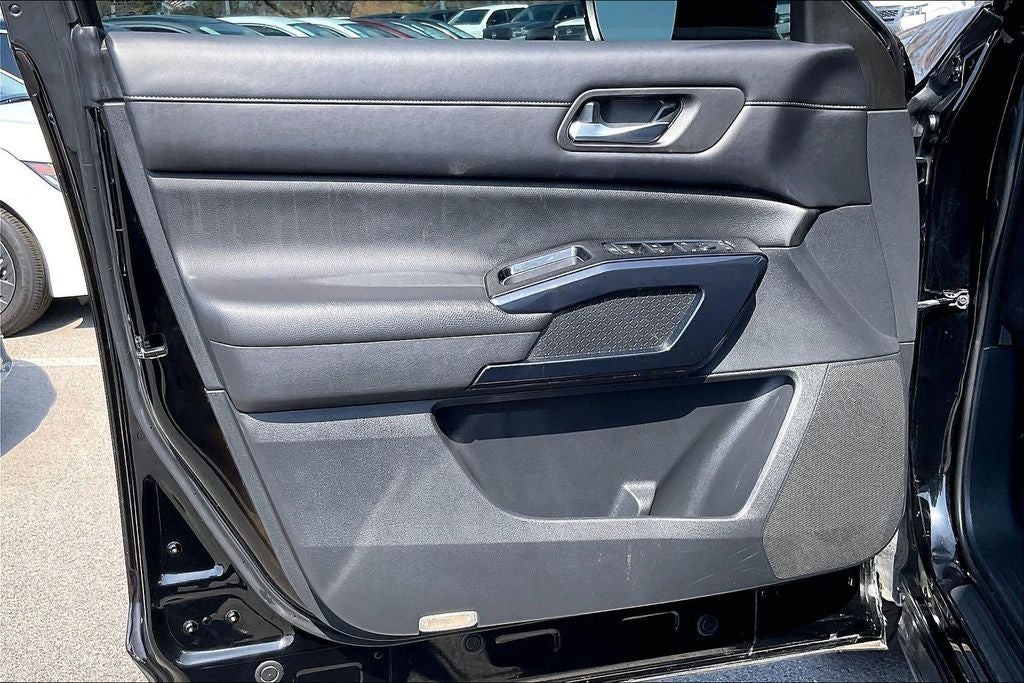 2022 Nissan Pathfinder S