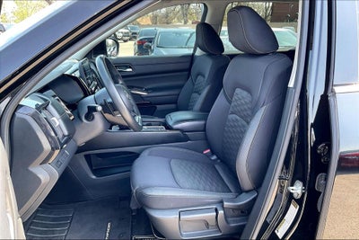 2022 Nissan Pathfinder S