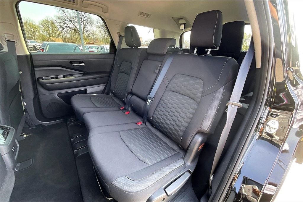 2022 Nissan Pathfinder S