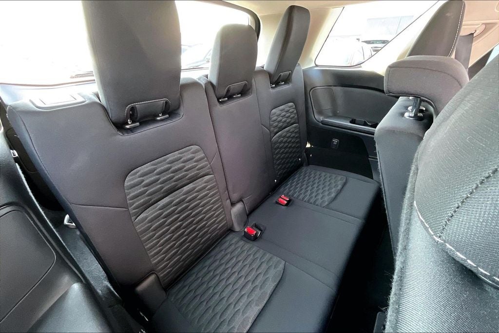 2022 Nissan Pathfinder S