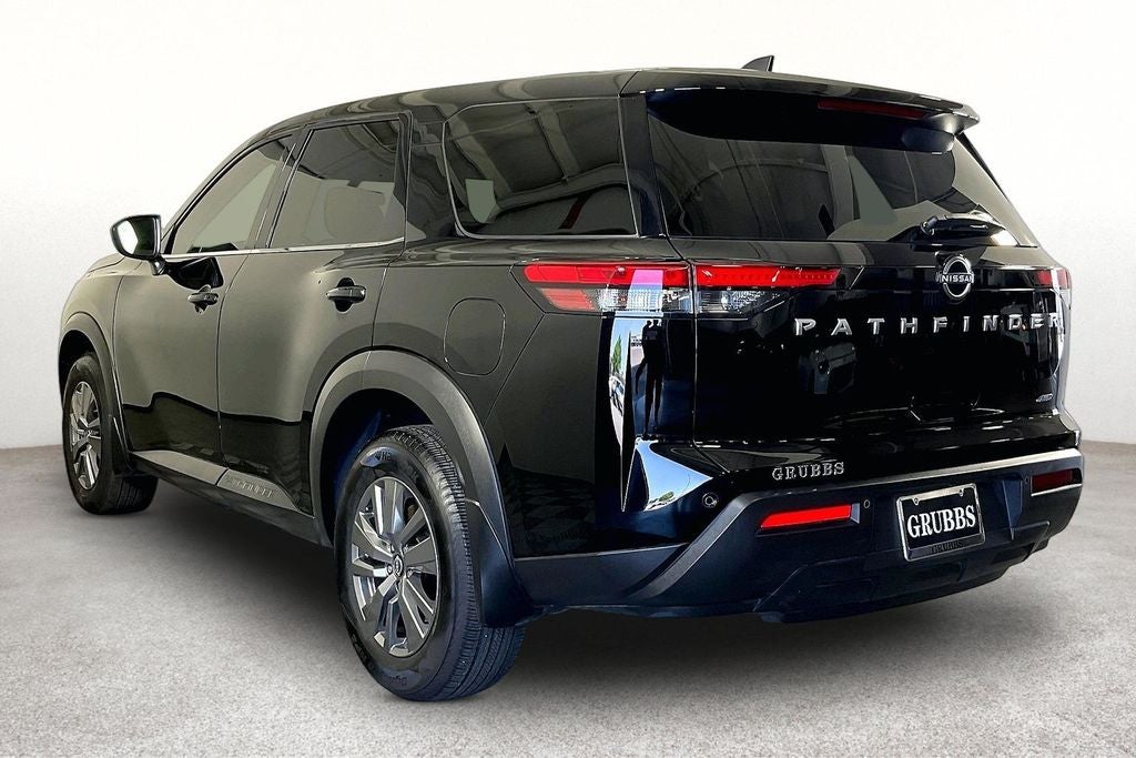 2025 Nissan Pathfinder S