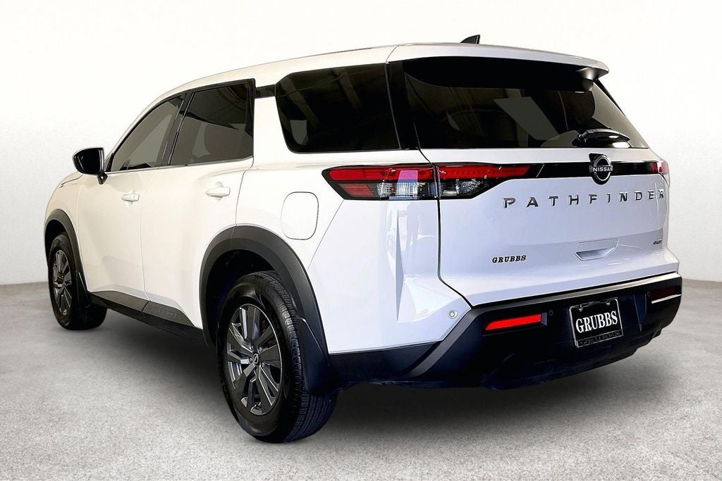 2025 Nissan Pathfinder S
