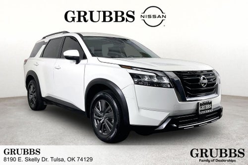 2022 Nissan Pathfinder SV
