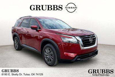 2022 Nissan Pathfinder SV