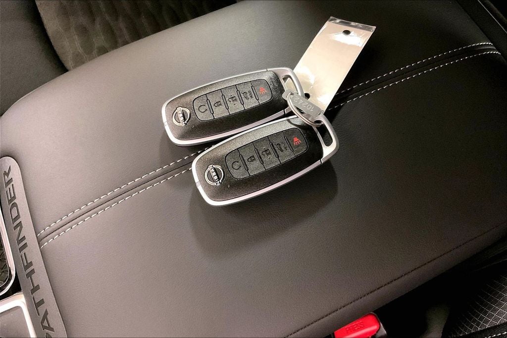 2026 Nissan Pathfinder SV