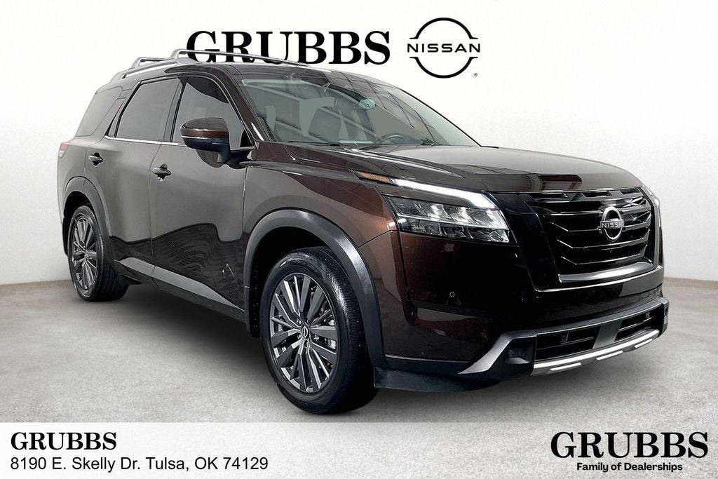 2022 Nissan Pathfinder SL 2WD's photo