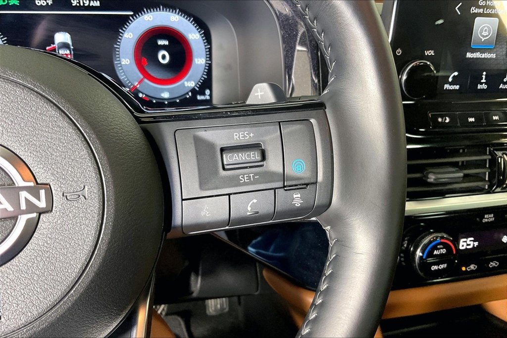 2025 Nissan Pathfinder Platinum