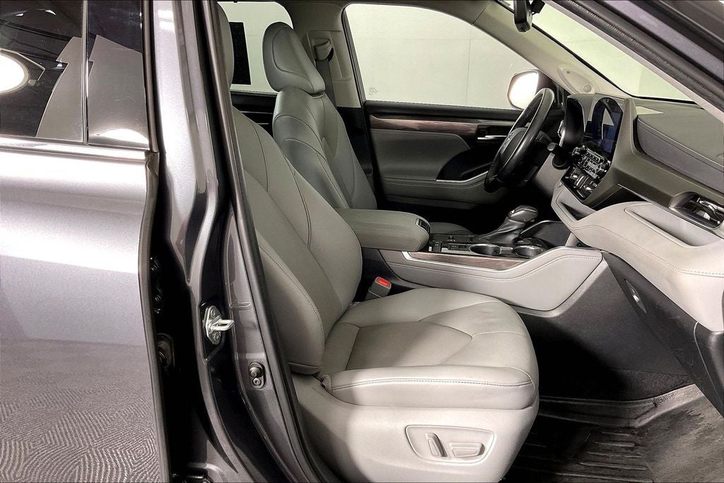 2021 Toyota Highlander Hybrid Limited