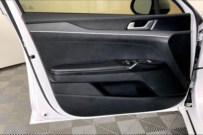 2022 Kia K5 LXS