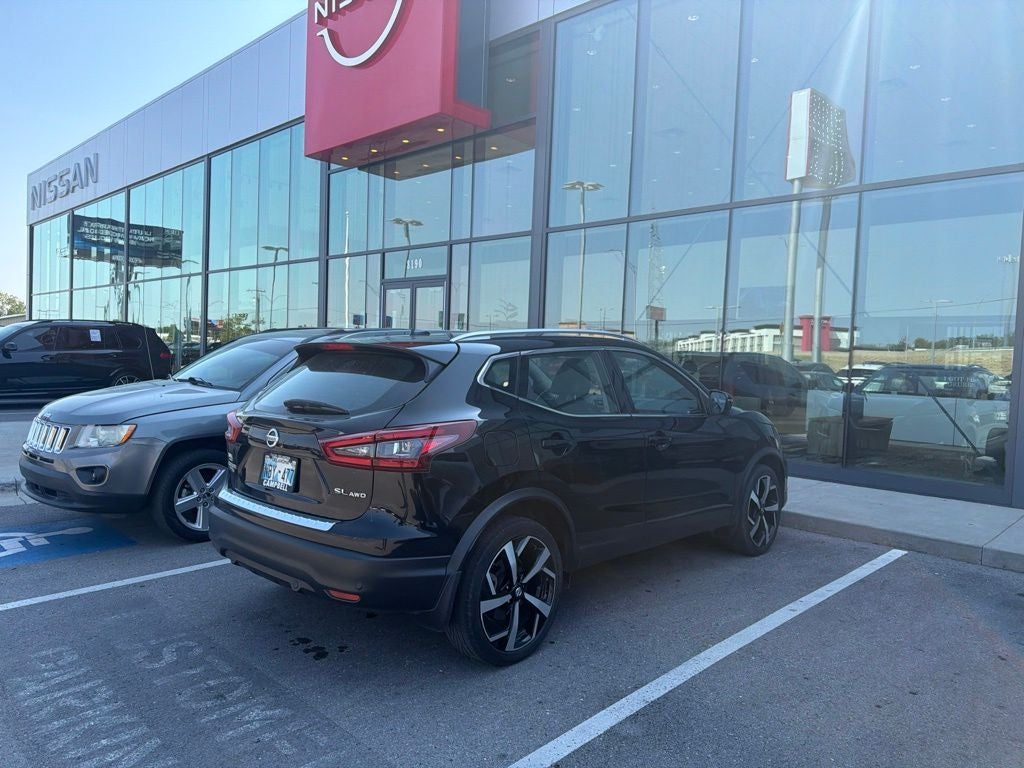 2022 Nissan Rogue Sport SL