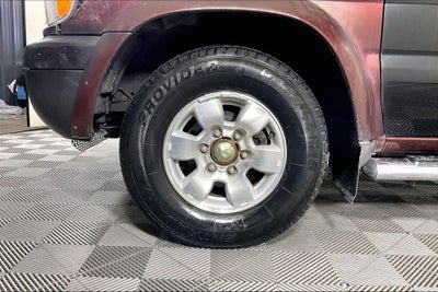 1999 Nissan Pathfinder XE