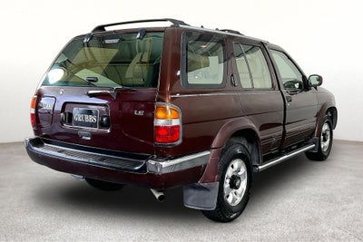 1999 Nissan Pathfinder XE