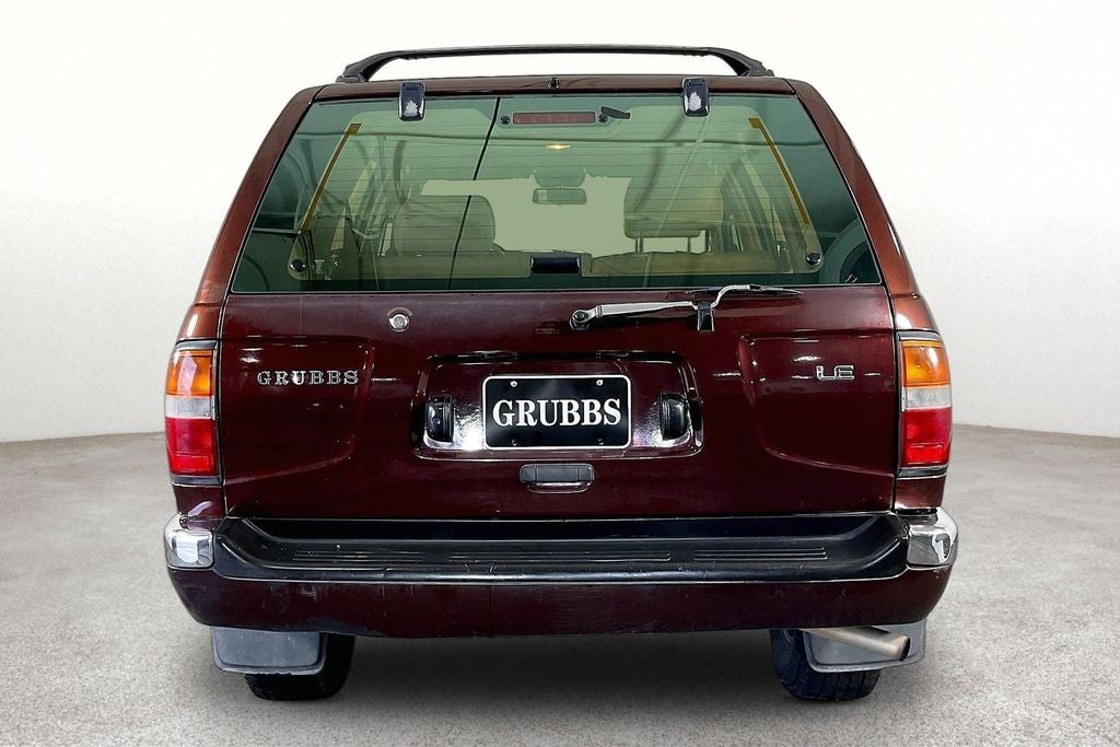 1999 Nissan Pathfinder XE
