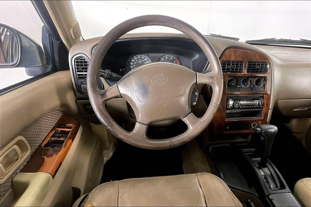 1999 Nissan Pathfinder XE