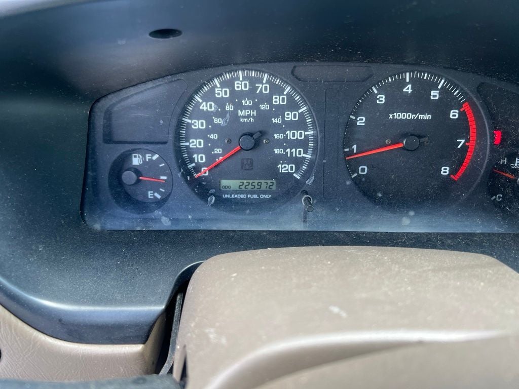 1999 Nissan Pathfinder XE