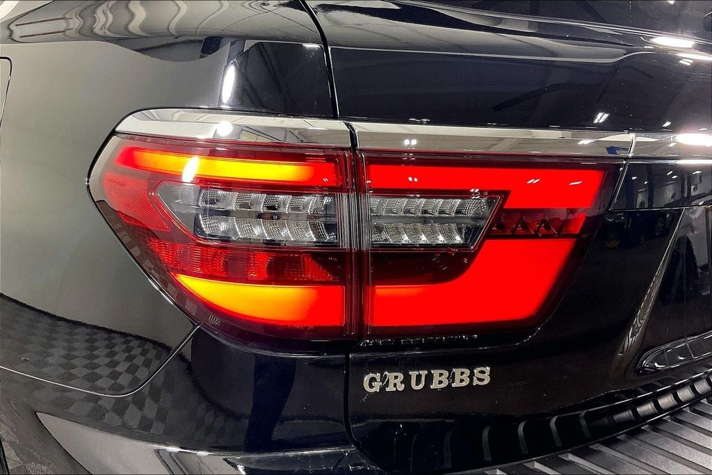 2024 Nissan Armada SV