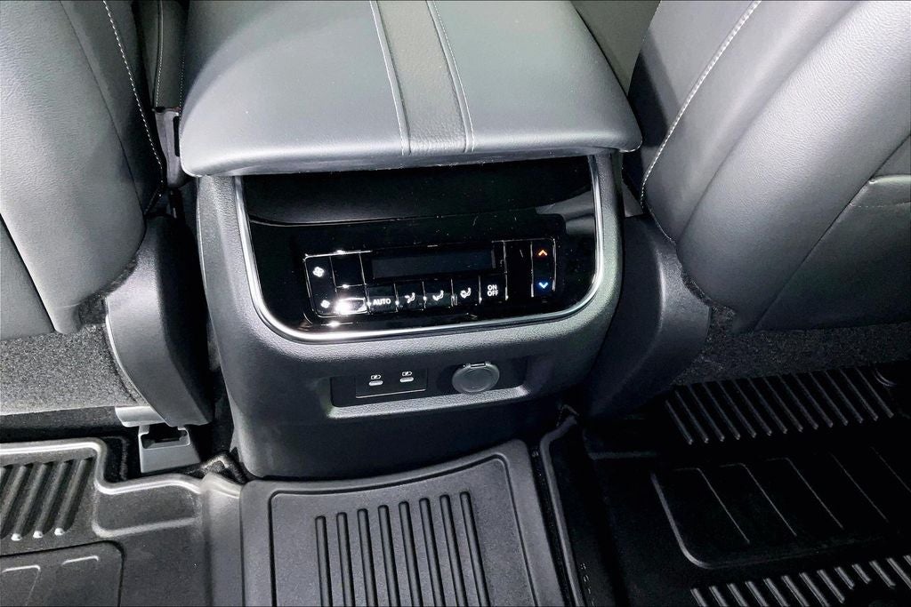 2026 Nissan Armada SV