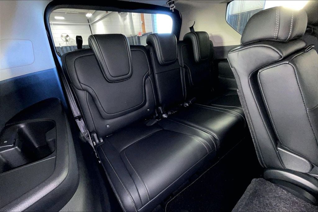 2026 Nissan Armada SV