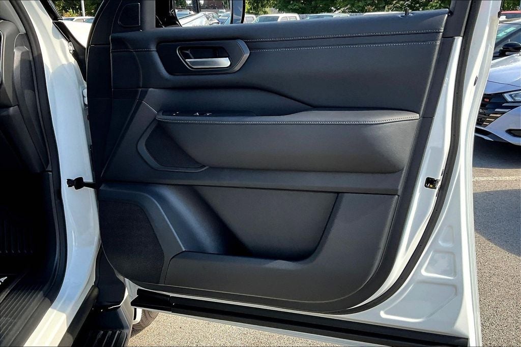 2026 Nissan Armada SV