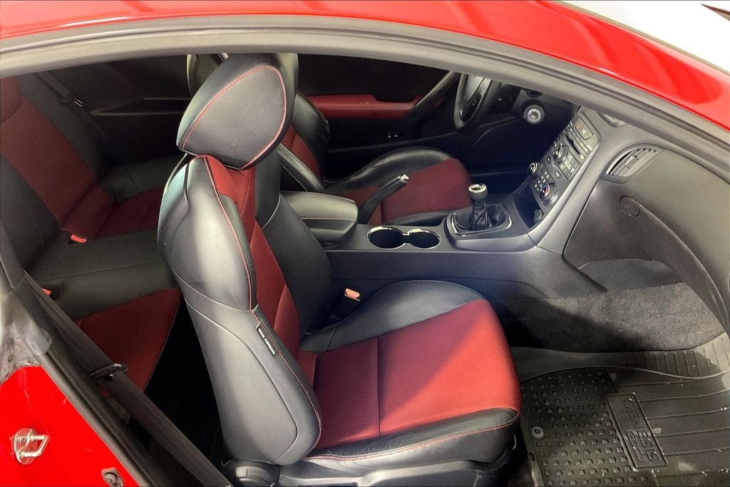 2012 Hyundai Genesis Coupe 3.8 R-Spec