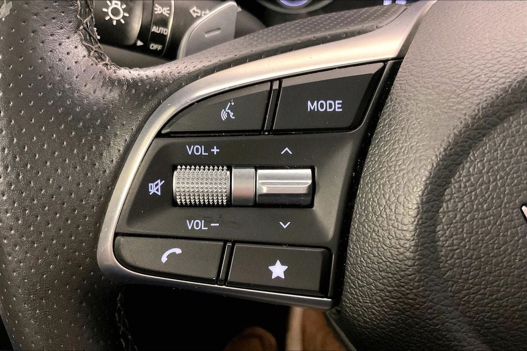 2022 Genesis G70 2.0T
