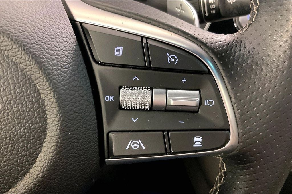 2022 Genesis G70 2.0T