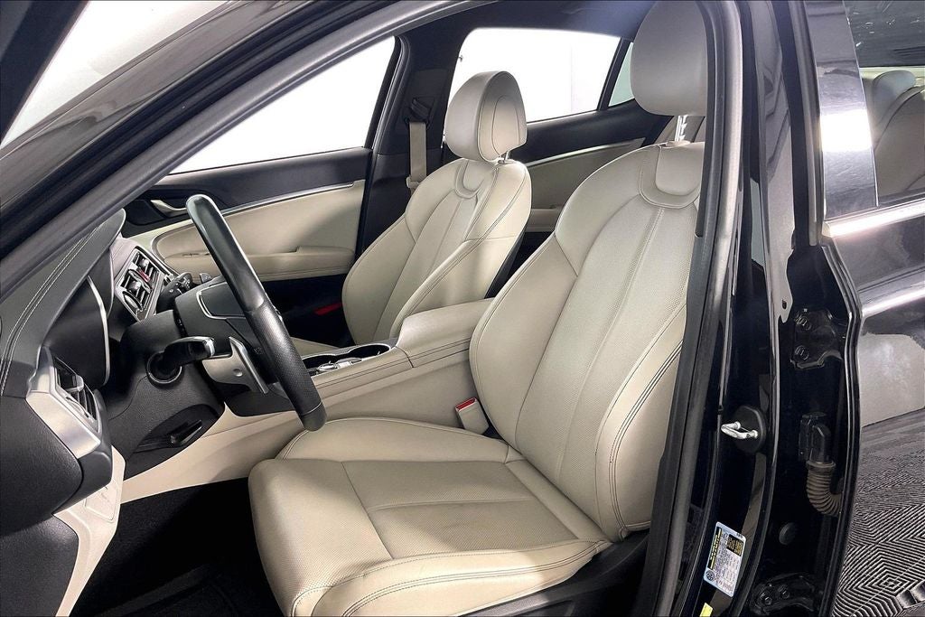 2022 Genesis G70 2.0T