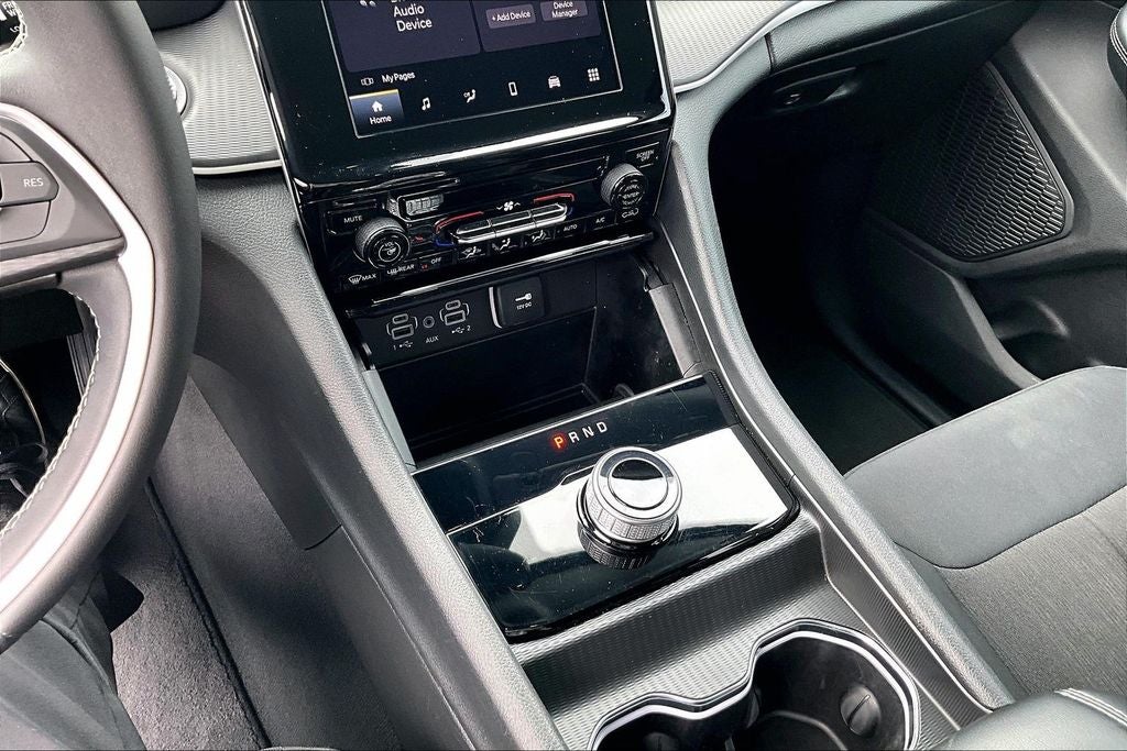 2024 Jeep Grand Cherokee L Laredo