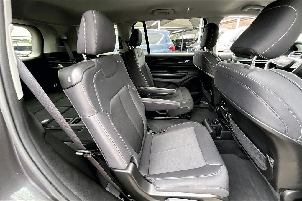 2024 Jeep Grand Cherokee L Laredo