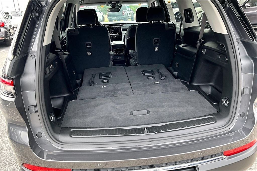 2024 Jeep Grand Cherokee L Laredo