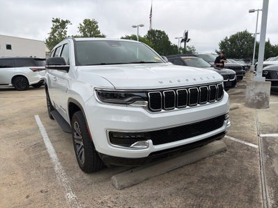 2025 Jeep Wagoneer Base