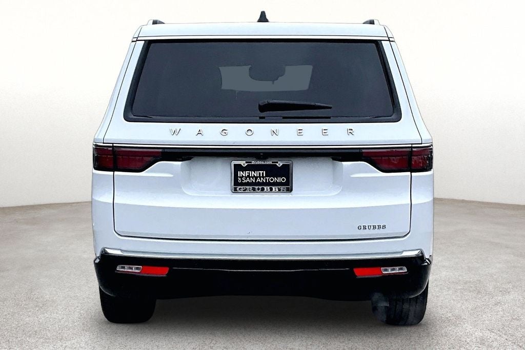 2025 Jeep Wagoneer Base