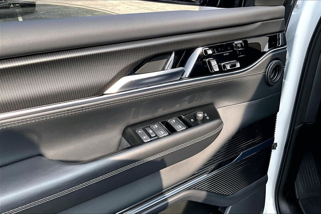 2024 Jeep Grand Wagoneer Series II