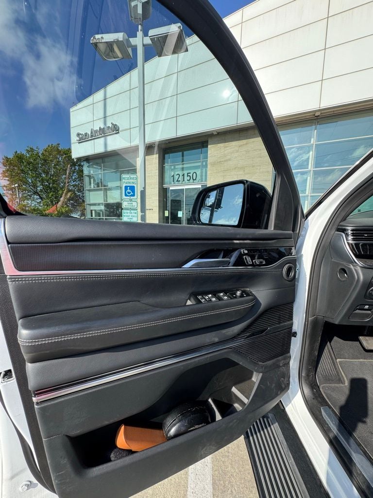 2024 Jeep Grand Wagoneer Series II