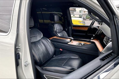 2022 Jeep Grand Wagoneer Series III