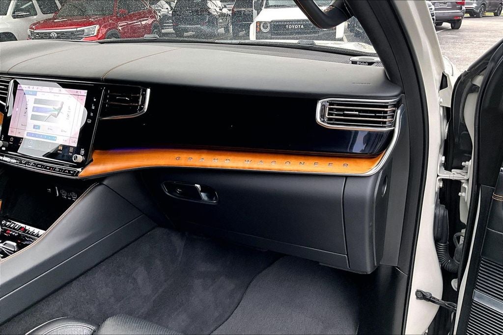 2022 Jeep Grand Wagoneer Series III