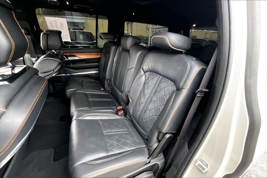 2022 Jeep Grand Wagoneer Series III