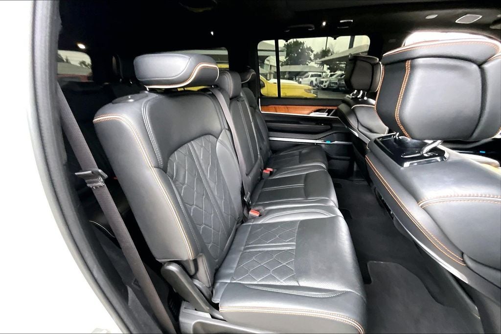 2022 Jeep Grand Wagoneer Series III