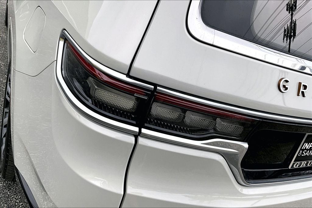 2022 Jeep Grand Wagoneer Series III