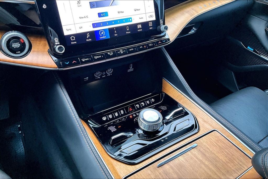 2022 Jeep Grand Wagoneer Series III