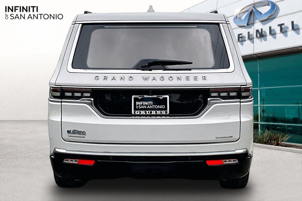 2022 Jeep Grand Wagoneer Series III