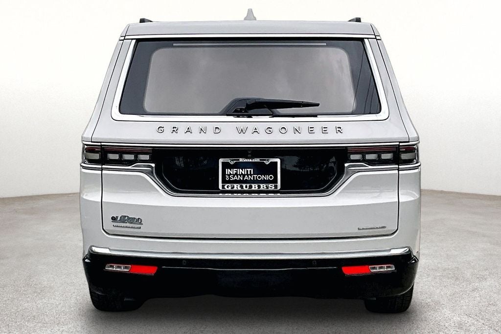 2022 Jeep Grand Wagoneer Series III