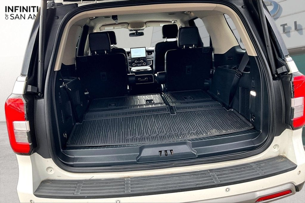 2023 Ford Expedition XLT
