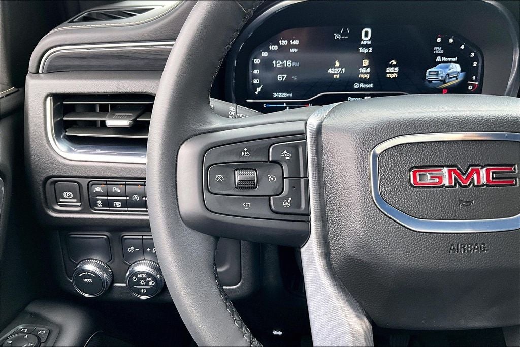2024 GMC Yukon SLT