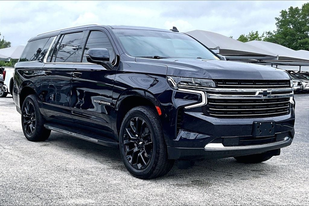 2023 Chevrolet Suburban LT
